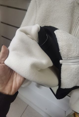 Chaqueta borreguillo mujer puma blanca y negra. S
