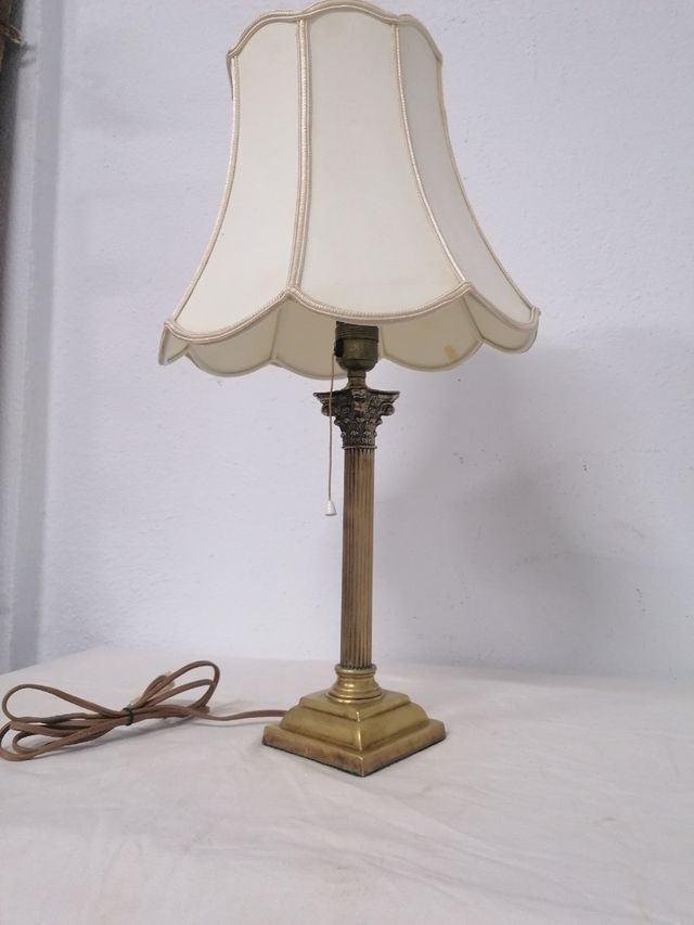 Lámpara de latón antigua