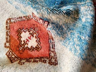 Vecchio tappeto annodato a mano di Rabat, Marocco