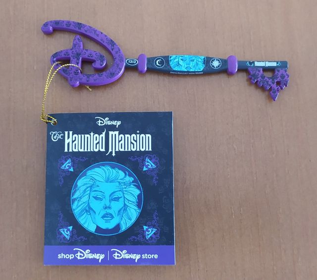 Llave Disney haunted mansion NUEVA