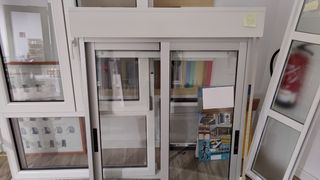Ventana corredera color plata