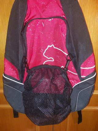Mochila Negra y Roja PUMA NUEVA A ESTRENAR 