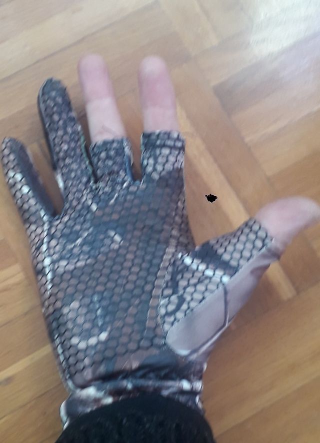 GORRO GUANTES AIRSOFT PESCA