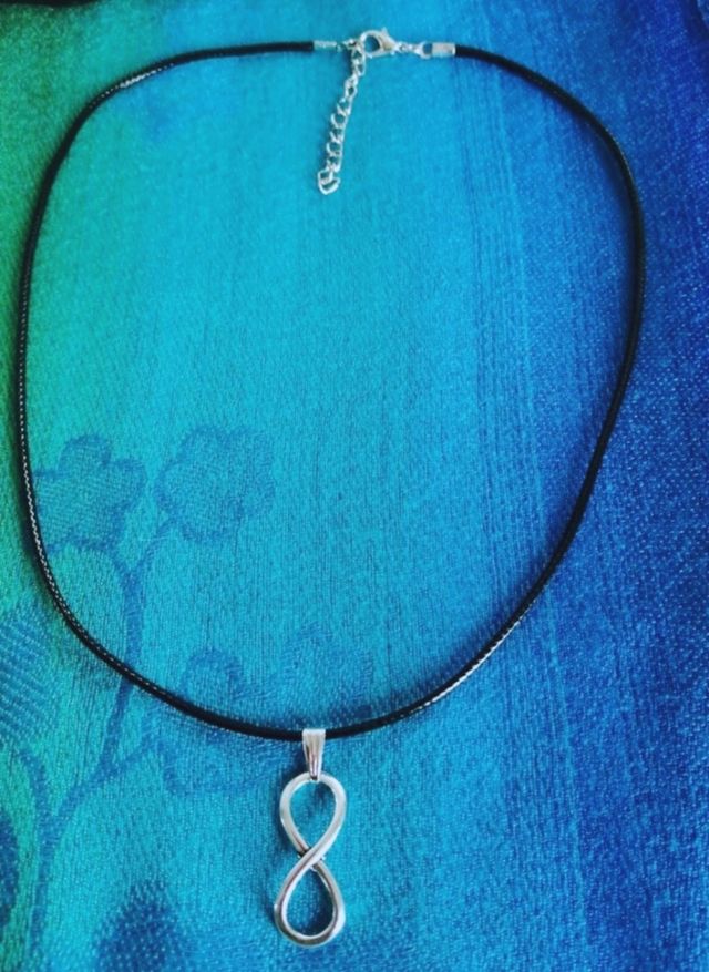 colgante infinito unisex