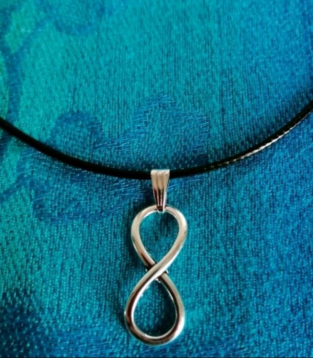 colgante infinito unisex