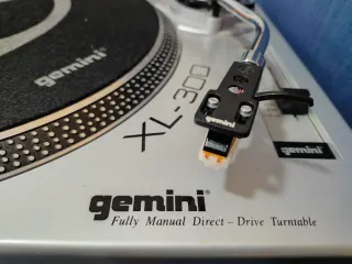 Tocadiscos Gemini XL-300 x2