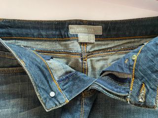 Falda vaquera corta, talla 40. De Zara.