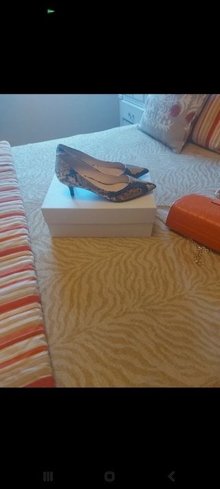 zapatos tacón corte salon