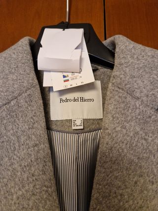 Abrigo gris Pedro del Hierro