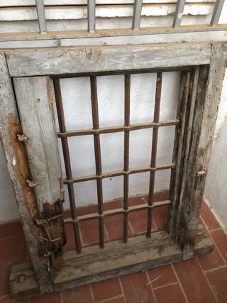 reja ventana antigua siglo XVII-XVIII 
