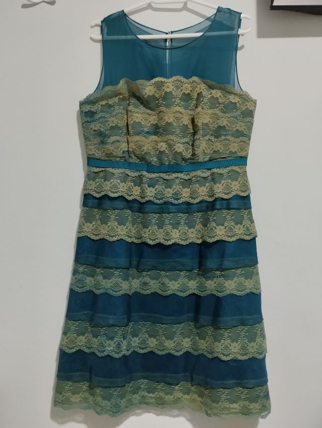 vestido mujer con etiqueta