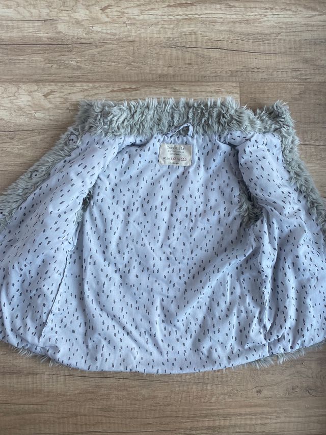 Gilet in pelliccia Zara taglia 4-5 anni 