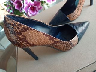 Zapato tacón alto