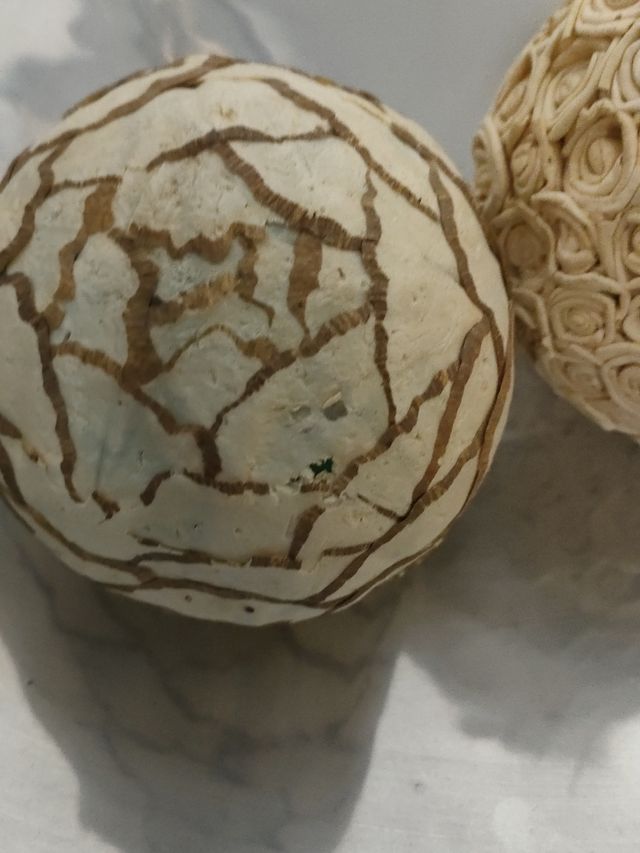 CENTRO DE MESA DE METAL CON ADORNOS