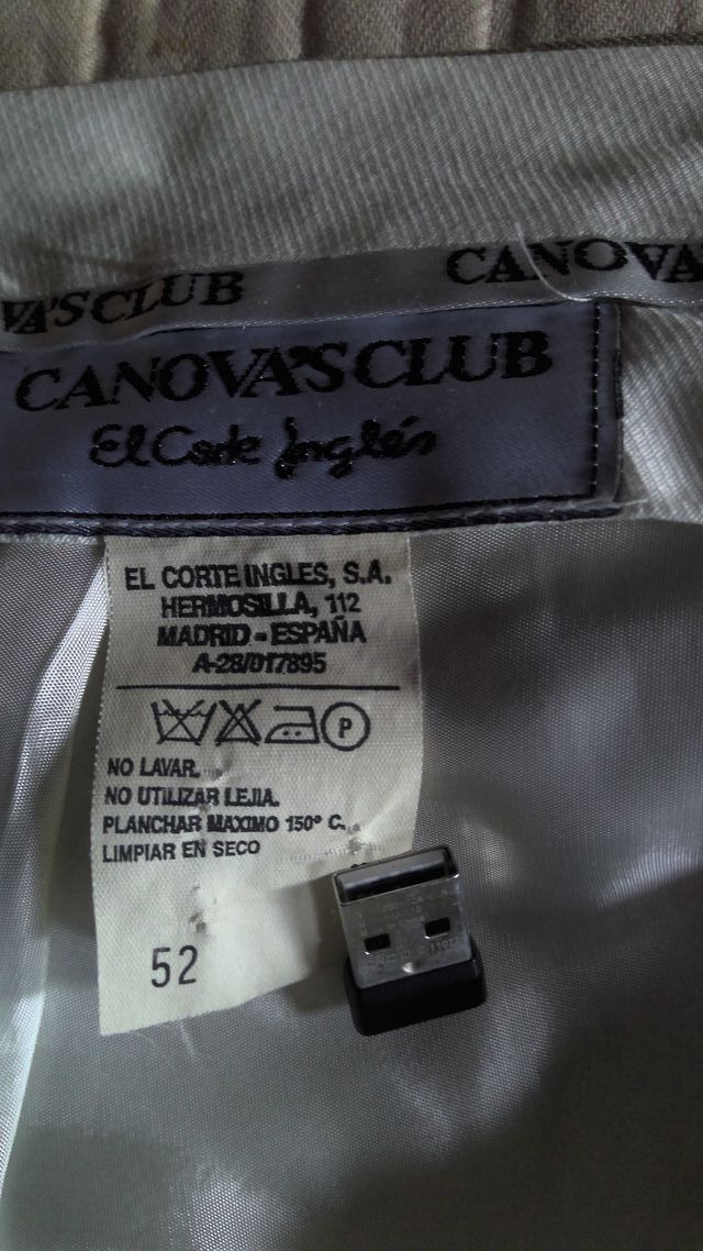 Pantalones Cánovas 100% lana talla 52, de 140€