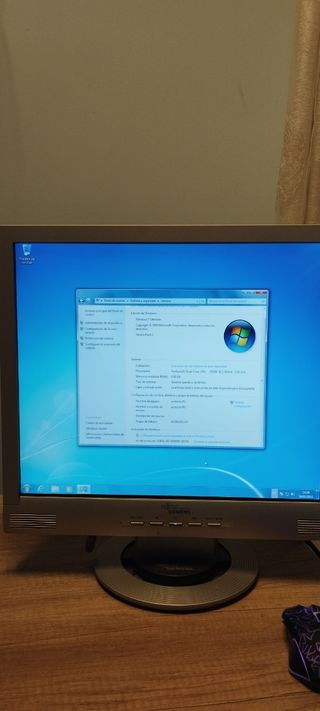 lote 2 ordenadores más pantalla