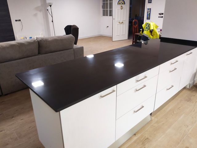 Fabricamos y instalamos Encimera/New kitchentop 