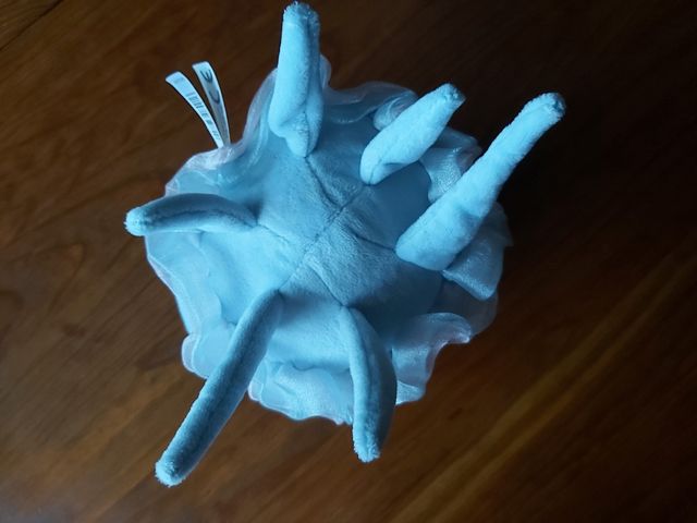 Peluche alforreca em tons de azul Tm Toys