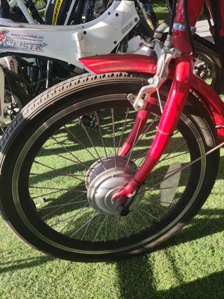 vendo triciclo eléctrico como nuevo