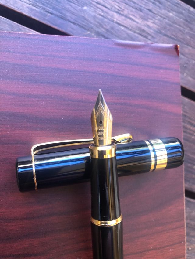 Pluma estilográfica