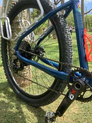 Bicicleta gravel bikepacking riverside touring 520