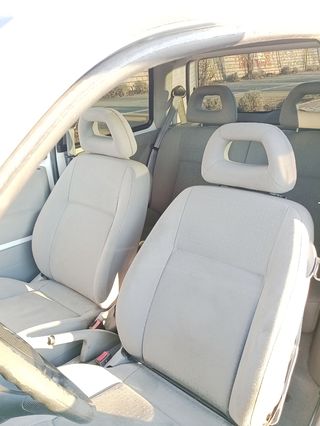 Volkswagen Lupo año 2000