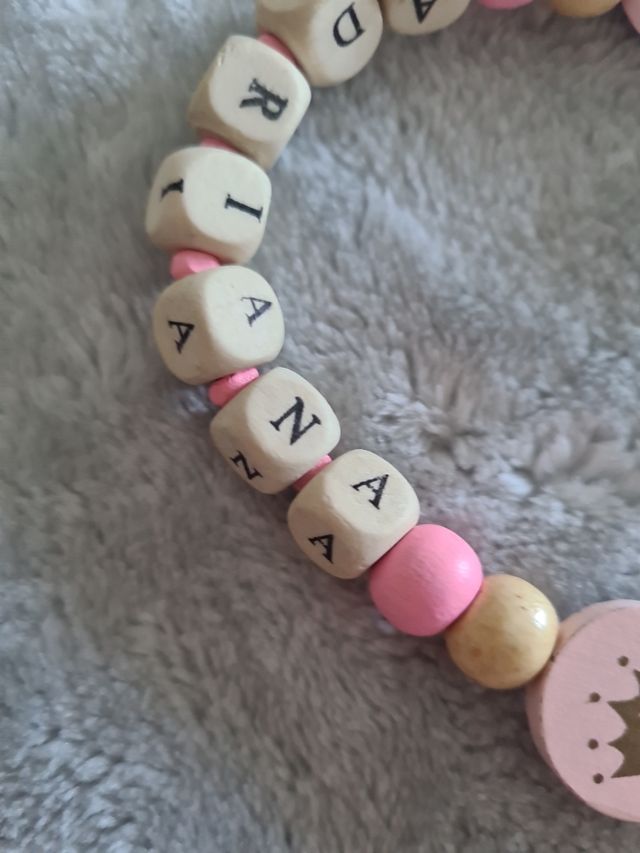 Chupetero con nombre de Adriana