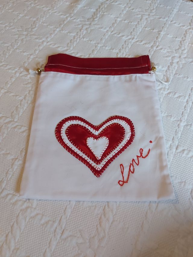 Bolsita - neceser con corazones. Para San Valentin