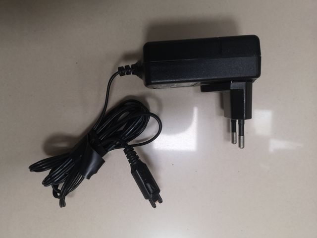 Cargadores móviles antiguos