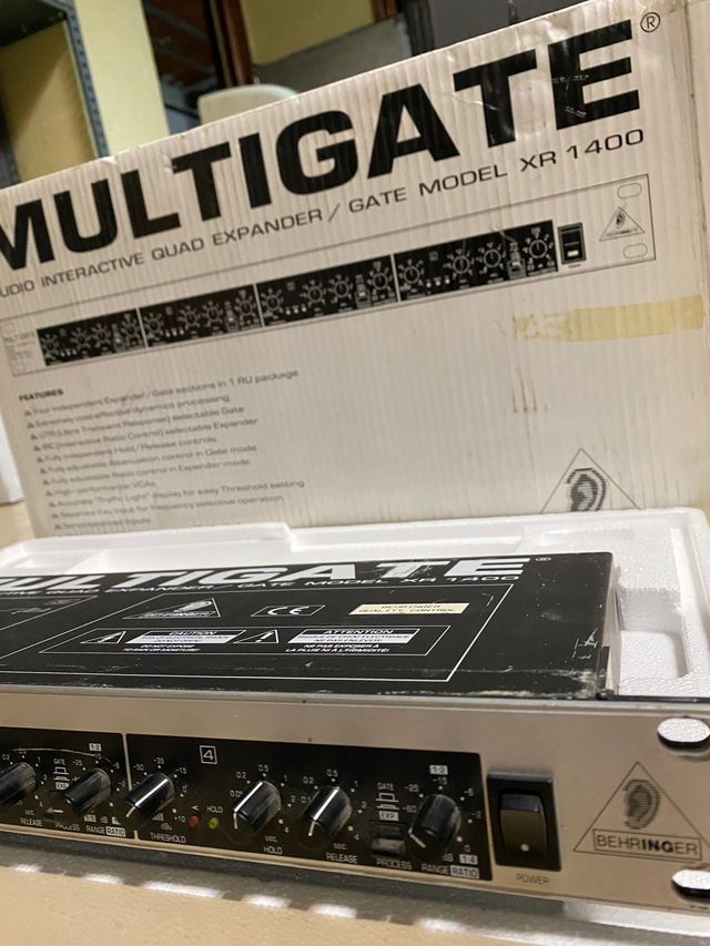 BEHRINGER MULTIGATE XR 1400