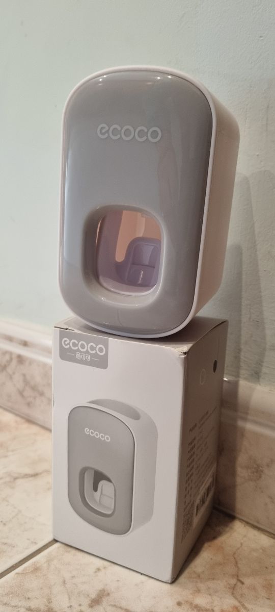 Dispensador automático de pasta de dientes