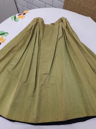Falda vestimenta castellonera ó regional.