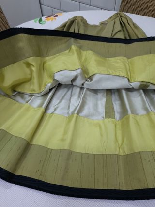 Falda vestimenta castellonera ó regional.