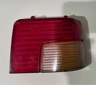 ZCera Feux Arrière Pour Peugeot 205 1983-1994 634983 635041 Feu Arrière De Voiture Feu Arrière Feu Arrière Feu Stop Abat-jour Sans Ampoules Ensemble Feux Arrière Voiture(Droite