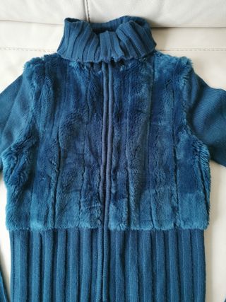 CHAQUETA DE PUNTO Y PELO CORTO. TALLA S/M