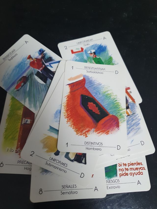 baraja de cartas de la ertzaina, policía vasca