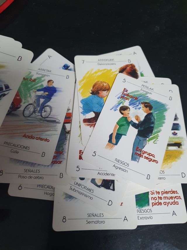 baraja de cartas de la ertzaina, policía vasca