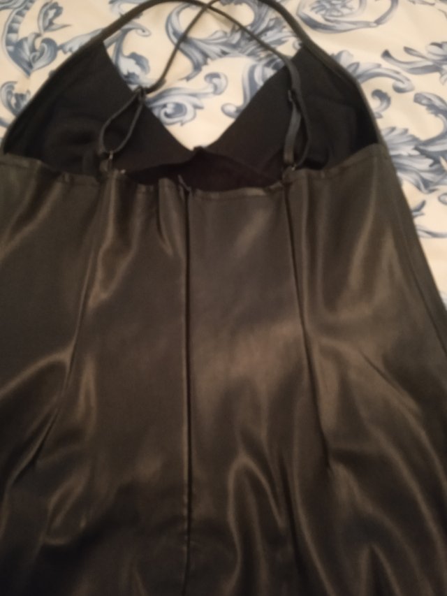 Nuevo Vestido polipiel  Negro precioso