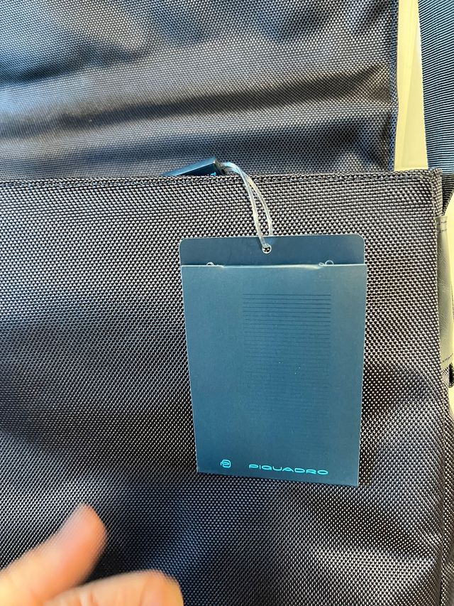 Maletin piquadro para ordenador. NUEVO SIN ESTRENA