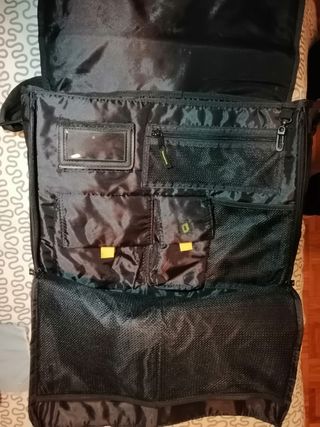 Funda portátil negra