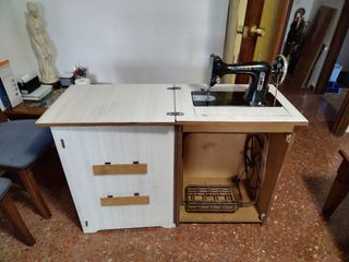 Máquina de coser Sigma con Mueble