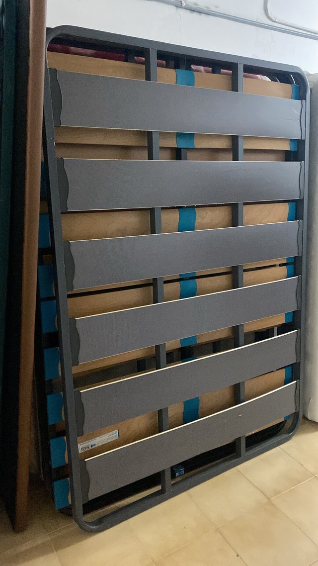 Somier como nuevo 150x2