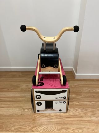 Andador balancín Mini Flip Wishbone negro