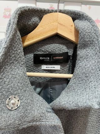 Abrigo mujer Fórmula Joven. Talla L/40