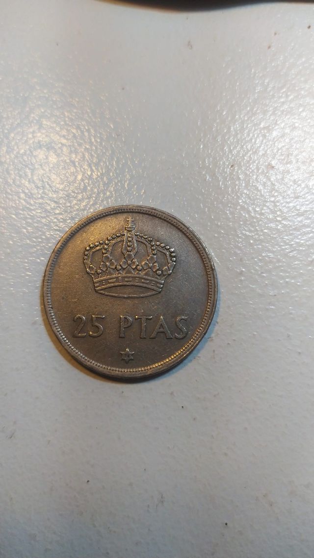 Moneda 25 pesetas *