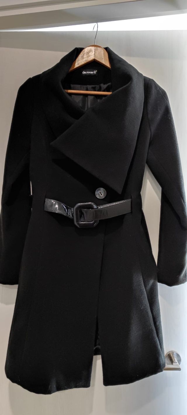 Abrigo de vestir de paño negro