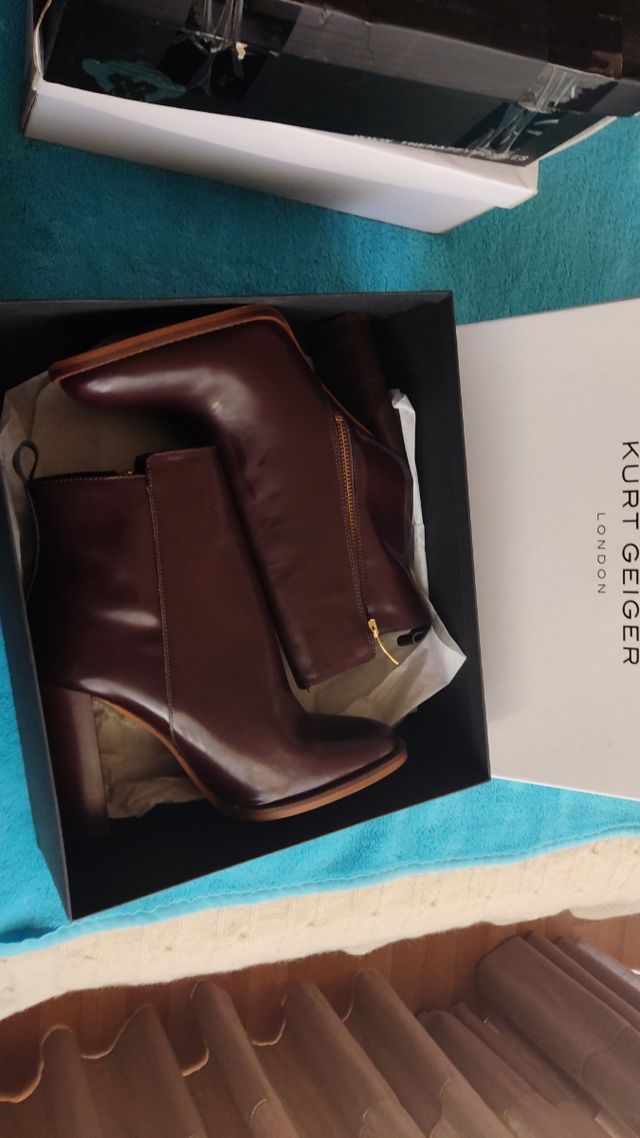 BOTAS LUJO KURT GEIGER 195€ TALLA 40 