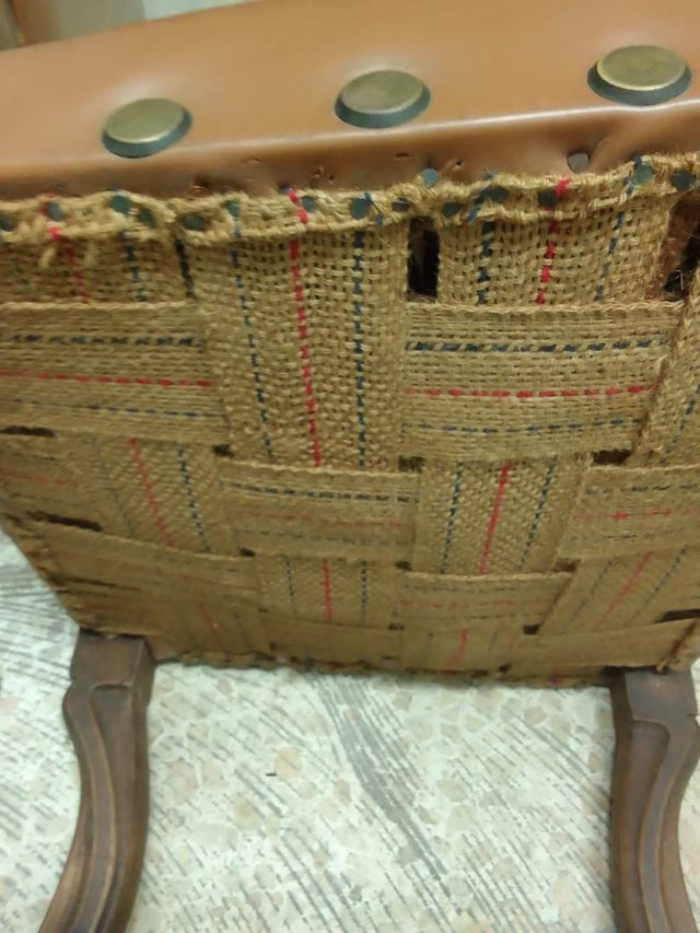 5 sillas antiguas de cuero