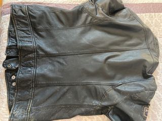 Cazadora de piel de diesel talla L ajustada 