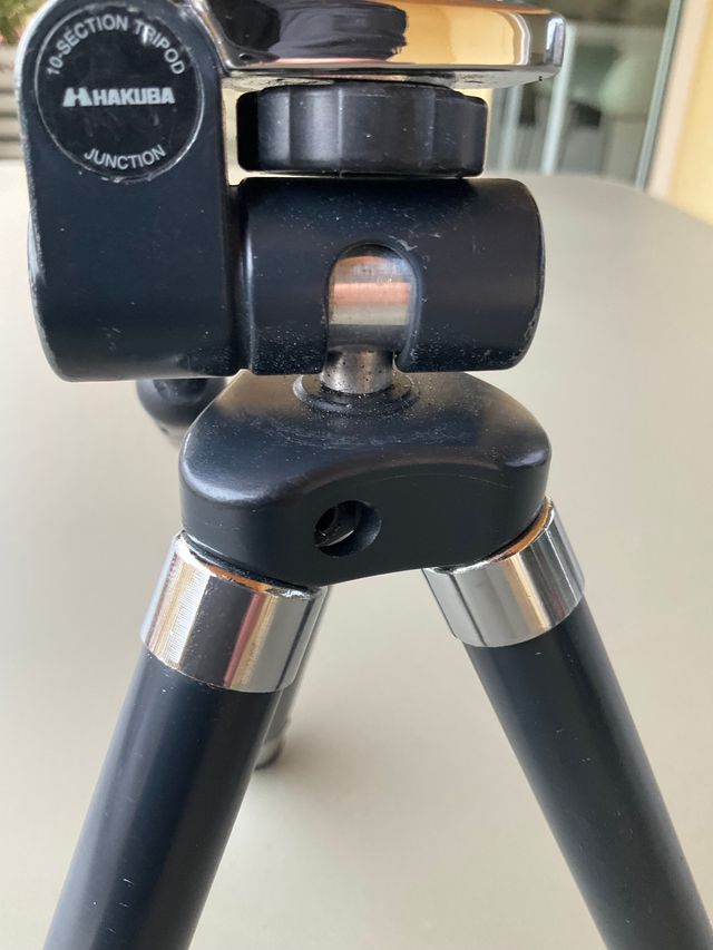 Trípode de viaje de la marca HAKUBA